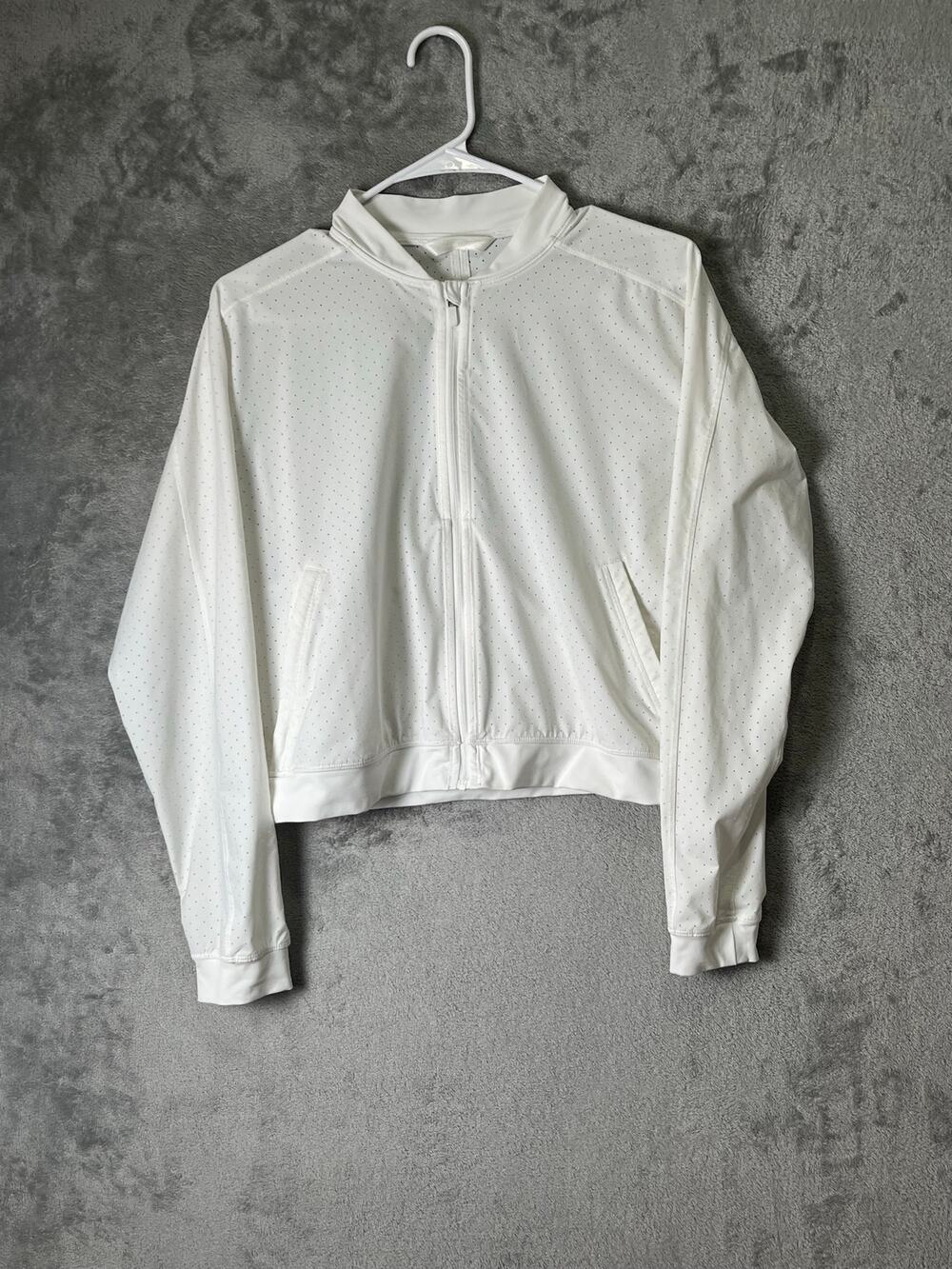 Lululemon Final Lap Jacket Size 6 White Perforated Lightweight Running Zip Up 6